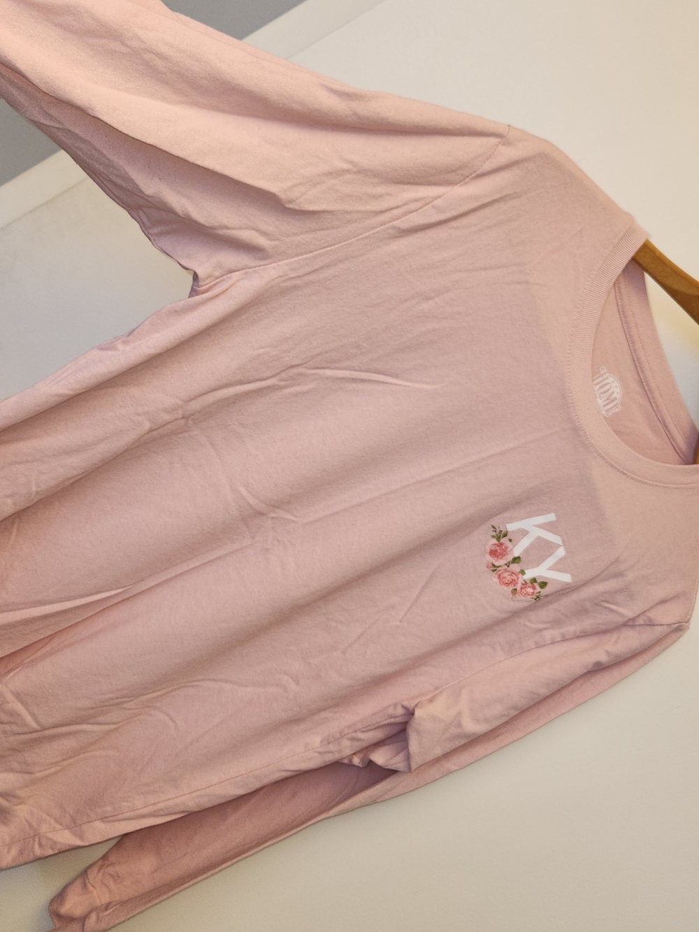 Light Pink Long Sleeve Tee with Floral Kentucky KY Logo. M.